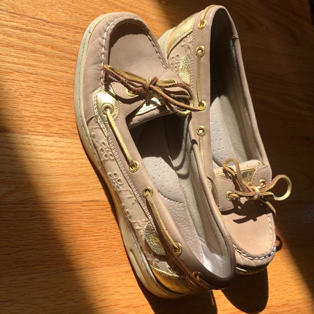Women’s Sperry Shoes!